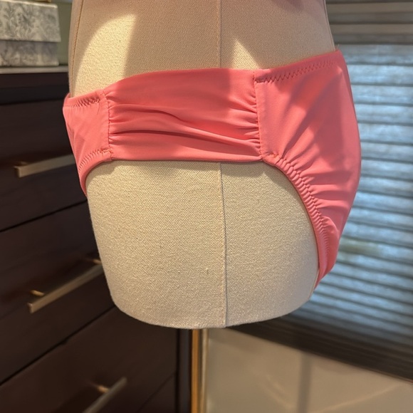 Jessica SimpsonTwo Piece Cami Flounce Fancy Back Bikini Swimsuit Peach. Size M - Picture 5 of 9